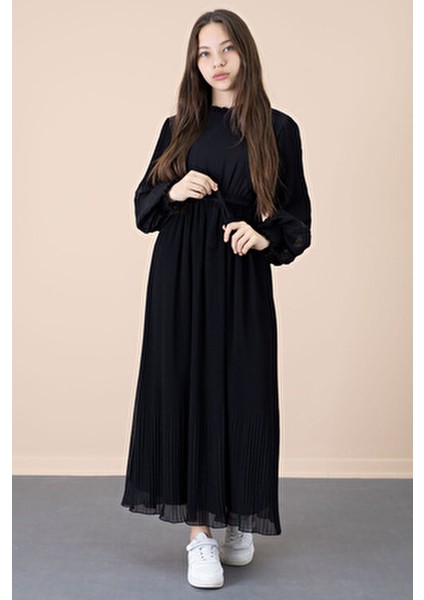 Siyah Piliseli Şifon Elbise Kuşaklı ve Fırfırlı Detaylarla Özel Günler İçin modelleri