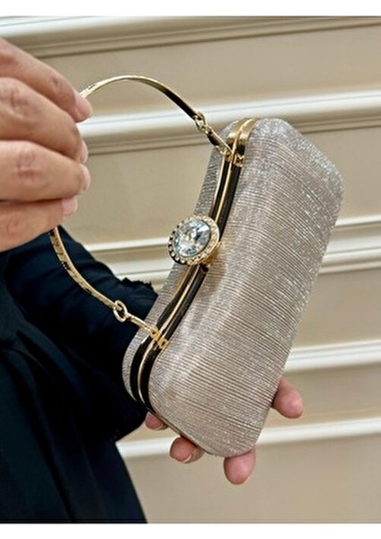 Kadın Simli Tutma Detaylı Uzun Zincir Askılı Abiye Çantası fiyatları