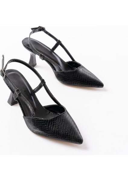 725 Siyah Pul Desenli Sivri Burunlu Topuklu Kadın Ayakkabı fırsatları