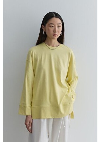 Kadın Sarı Kalın Katlamalı Sweatshirt Uzun Kollu Dik Yaka Regular Fit fiyatları