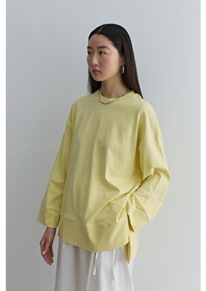 Kadın Sarı Kalın Katlamalı Sweatshirt Uzun Kollu Dik Yaka Regular Fit modelleri