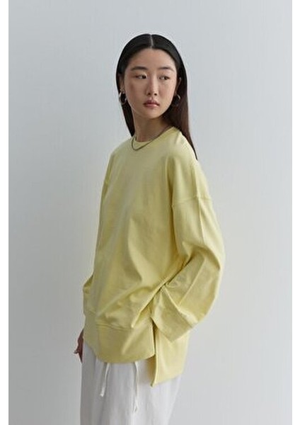 Kadın Sarı Kalın Katlamalı Sweatshirt Uzun Kollu Dik Yaka Regular Fit fırsatları