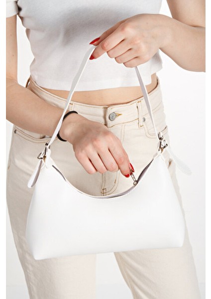 Kadın Baget El Kol ve Omuz Çantası Beyaz Suni Deri Suya Dayanıklı Orta Boy indirimleri