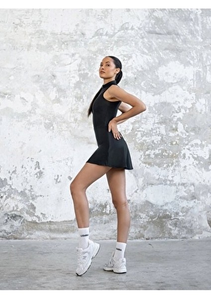 Kadın Siyah Fermuarlı Şort Etekli Spor Tulum Tenis Tulum