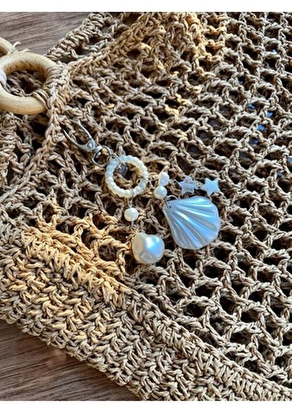 Deniz Temalı Incili Çanta Charmı Kadınlar İçin Renkli Desenli Yaz Aksesuarı fırsatları