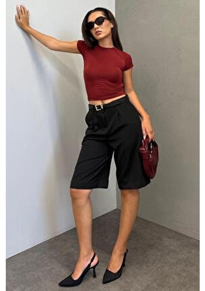 Siyah Pileli Kadın Bermuda Şort MG2483 indirimleri