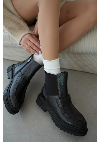 Viyola Hakiki Deri Lastikli Kemer Detaylı Kadın Bot- Siyah Deri indirimleri