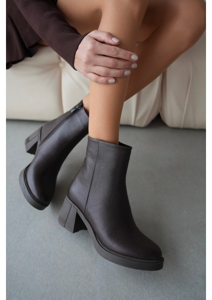 Owena Hakiki Deri Yuvarlak Burunlu Fermuarlı Kalın Topuklu Kadın Bot- Kahverengi fiyatları