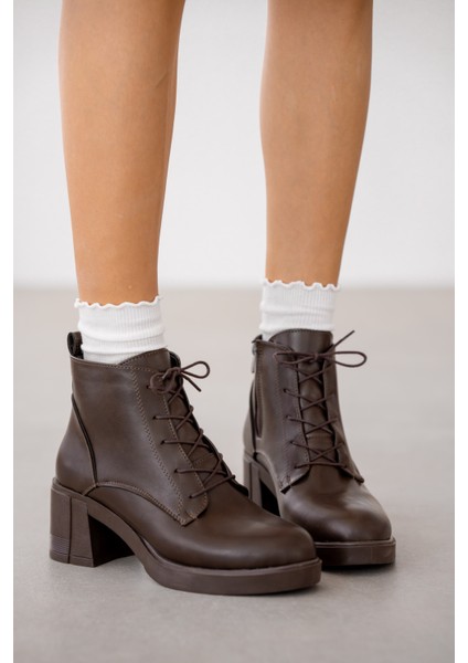 Fendor Bağcık Detaylı Yandan Fermuarlı Kadın Bot- Kahverengi fiyatları