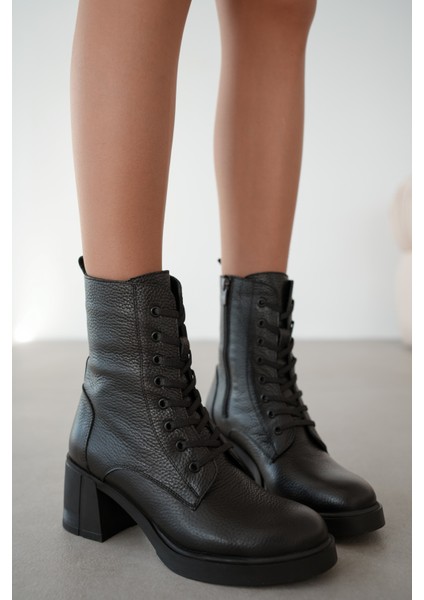 Alin Hakiki Deri Bağcık Detaylı Kadın Bot-Siyah modelleri