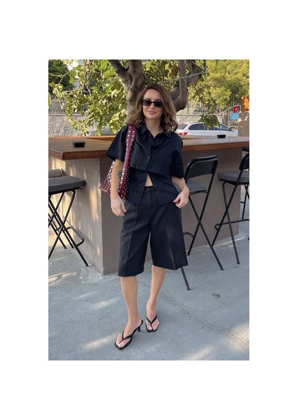 Kadın Bermuda Şort Siyah Düz Desen Çift Cepli Yazlık Rahat Kesim fırsatları