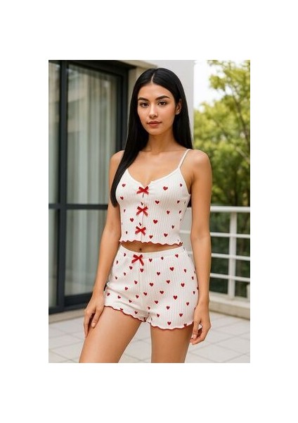 Kadın Desenli Şortlu Pijama Takımı fırsatları