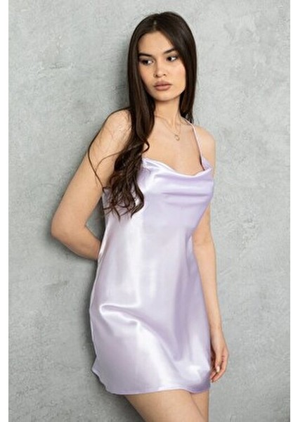 Kadın Gecelik Askılı Degaje Yaka Sırt Göğüs Dekolteli Saten Mini Kısa Gecelik