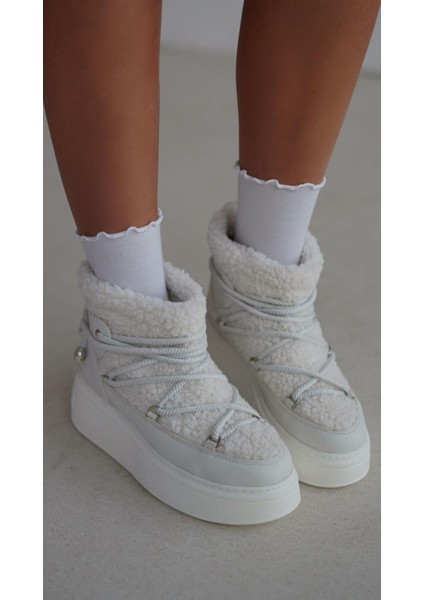Winny Kürklü Kalın Tabanlı Kar Botu- Beyaz