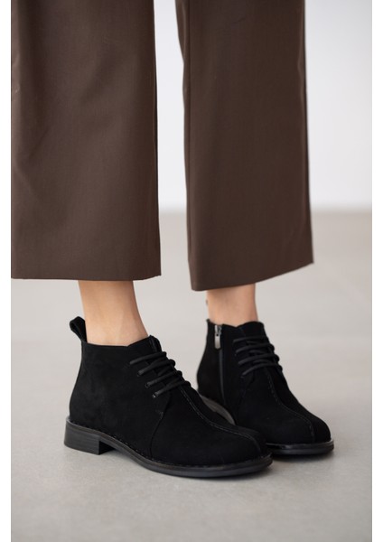 Lazen Hakiki Deri Bağcık Detaylı Kısa Kadın Bot- Siyah Süet
