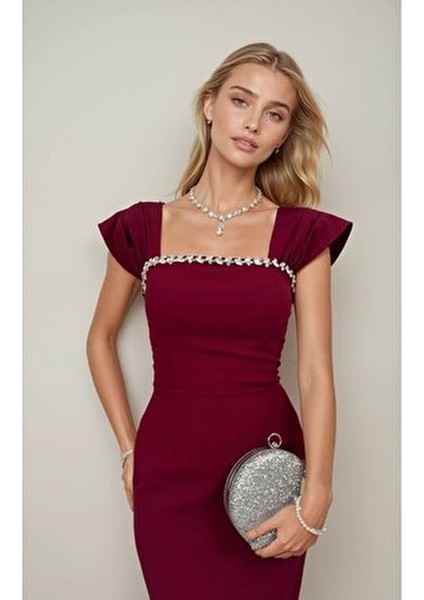 Kadın Yakası Taş Detaylı Atlas Kumaş Uzun Boy Düğün Nişan Söz Davet Elbisesi Klasik Kalem Silüet