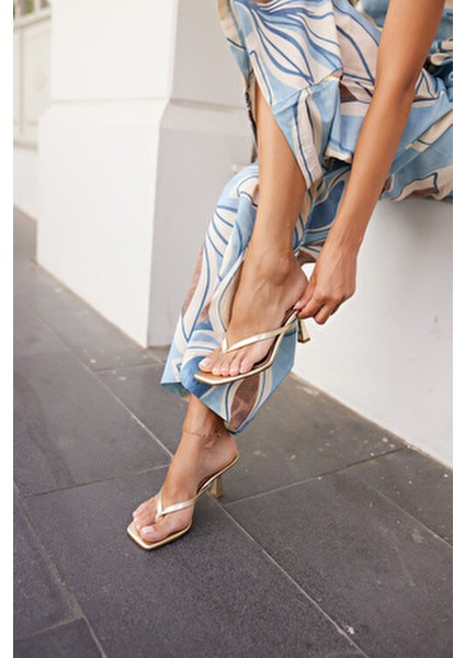 Mist Kadın Gold Altın Parmak Arası Detay Topuklu Terlik indirimleri