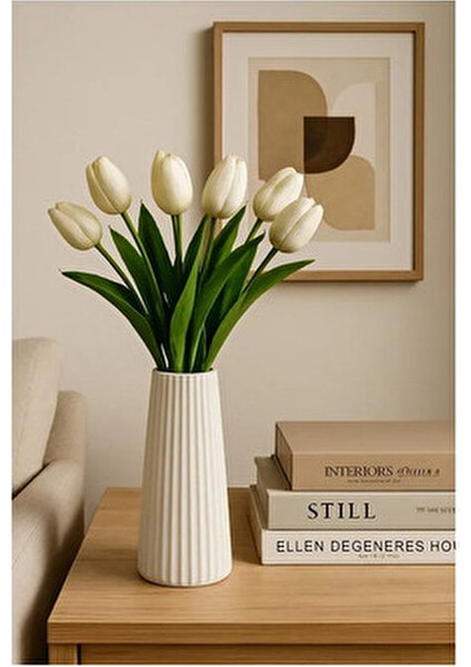 Modern Dekorasyon Için Şık Beyaz Çizgili Seramik Çiçek Vazo - Minimalist ve Zarif Vazo Modelleri