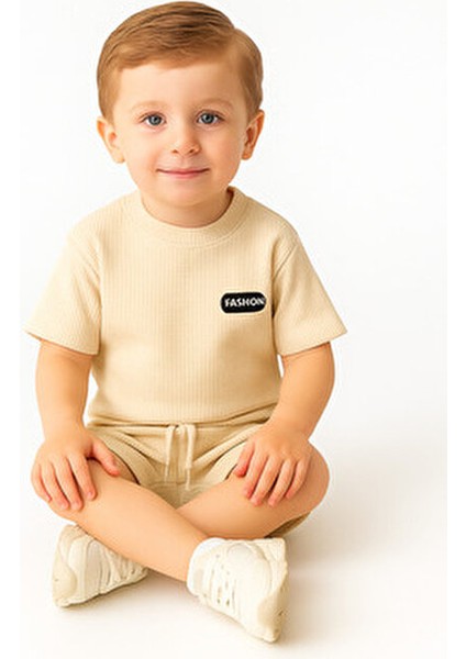 Yazlık Şortlu Takım Unisex 6 Ay - 3 Yaş Açık Bej Aşk Temalı Casual Stil fırsatları