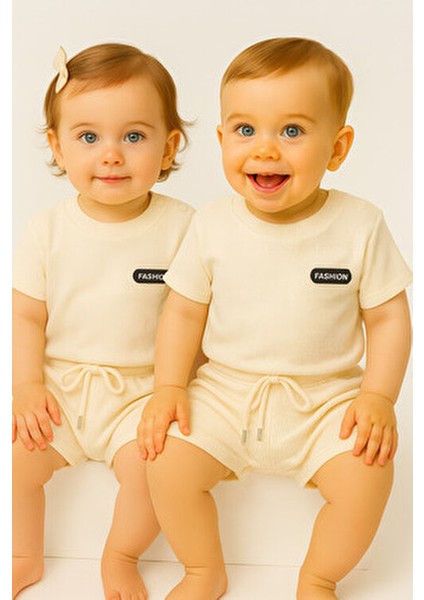Yazlık Şortlu Takım Unisex 6 Ay - 3 Yaş Açık Bej Aşk Temalı Casual Stil
