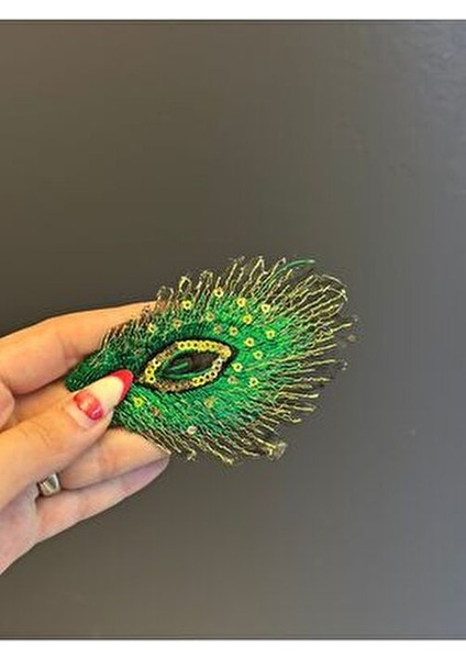 Ütü Ile Yapışan Payetli Yeşil Tavus Kuşu Kanadı Arma 10X6 cm fırsatları