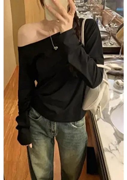Siyah Kadın Düşük Omuz Kayık Yaka Oversize Uzun Kollu T-Shirt