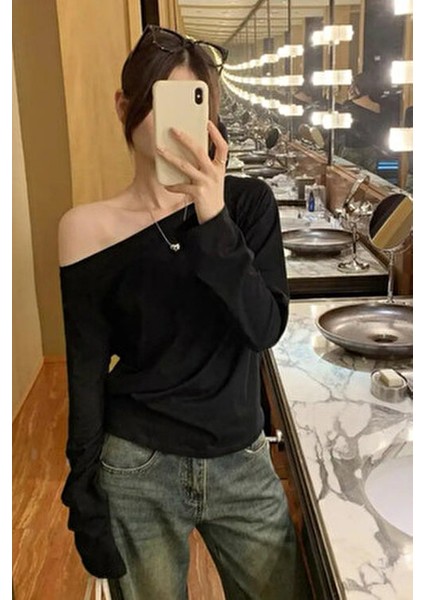 Siyah Kadın Düşük Omuz Kayık Yaka Oversize Uzun Kollu T-Shirt fiyatları
