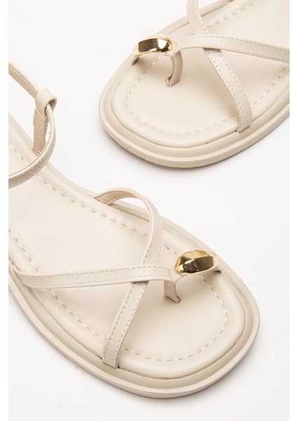 Kadın Bej Gold Yüzük Detaylı Günlük Sandalet