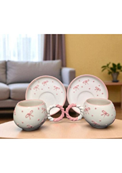 Fiyonk Desenli Özel Kabartmalı El Işlemeli 4 Parça 2 Kişilik Fincan Takımı