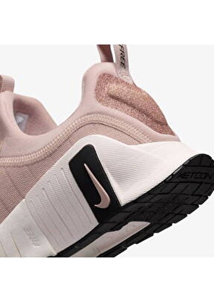 Free Metcon 6 Premium Antrenman Ayakkabısı (Dar Kalıp 1 Numara Büyük Alınız)