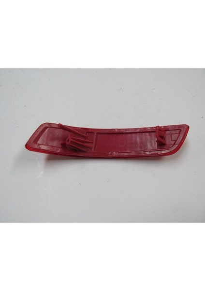 Toyota Corolla NDE180 13/18 Arka Tampon Reflektörü Sağ Kırmızı