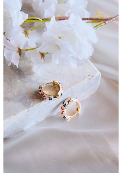 Daisy Beyaz Turuncu Mineli Halka Çelik Küpe