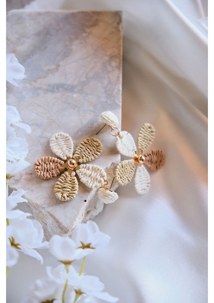 Bej Kahve Hasır Kaplama Sallantılı Papatya Exclusive Küpe modelleri