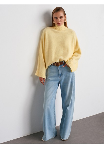 10817 Yumuşak Dokulu Yarasa Kol Triko Kazak-Açık Sarı modelleri