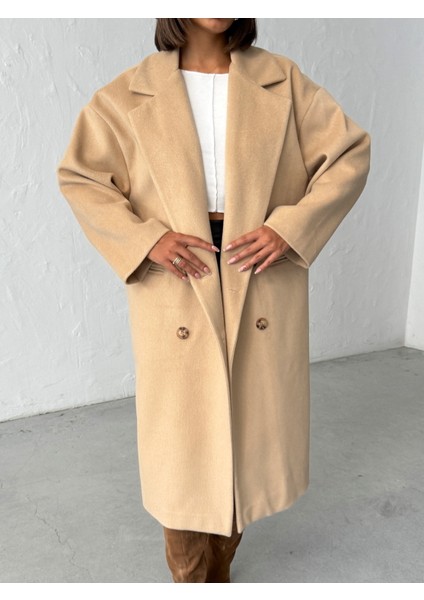 Kadın Düğmeli Yumuşak Dokulu Kaşe Kaban modelleri