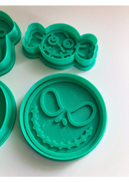 Halloween 4'lü Kurabiye Kalıbı Seti, Jack Skellington, Çığlık, Boo ve Şeker Desenli Şekillendirici modelleri