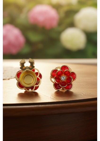 Yeni Trend Kırmızı Çiçek Gold Detaylı Düğme Kapağı Broş 1 Adet - Crimson Bloom