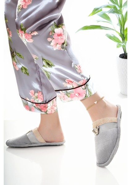 Kadın Ev Terliği Peluş Yıkanabilir Içi Yünlü Kürklü Terlik Misafir Çeyiz Bohça Gelin Terliği fiyatları