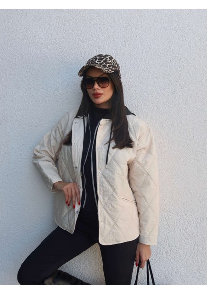 Kapitone Desenli Kapüşonlu Paraşüt Mont fırsatları