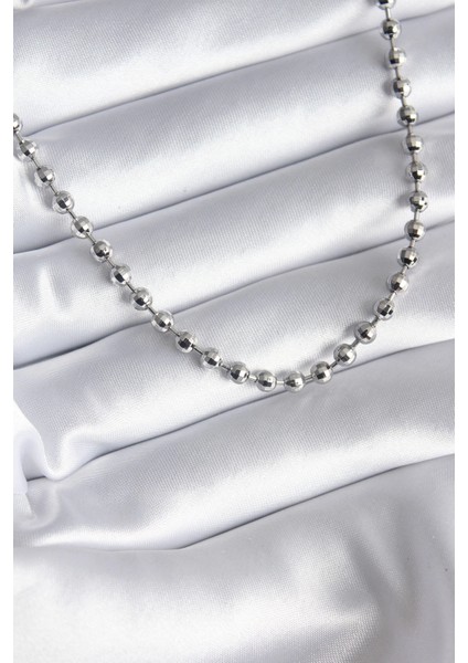 Bfs Pirinç Gümüş Renk Topçuk Detay Kadın Kolye