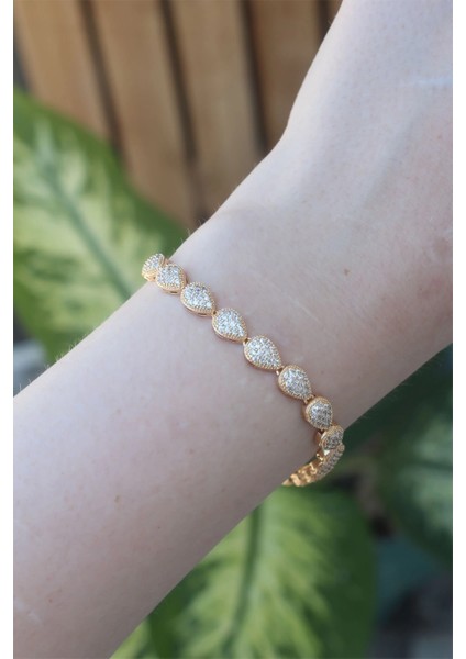 Bfs Vip Seri Pirinç Zirkon Taşlı Gold Renk Damla Model Bileklik