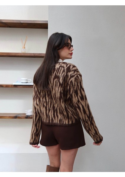 Aksesuarlı Kısa Şort Etek indirimleri