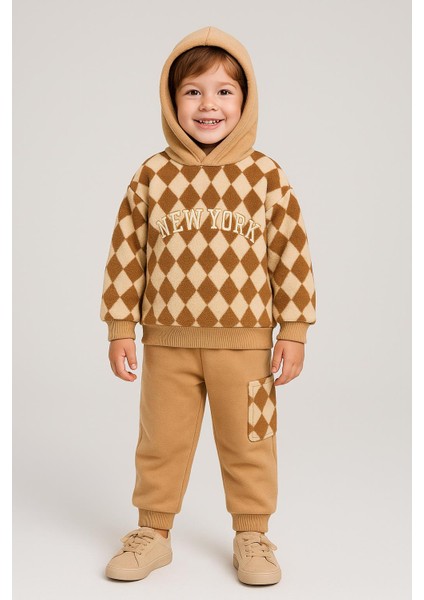 Erkek Çocuk 2’li Takım – Kapüşonlu Peluş Sweatshirt & Cepli Eşofman Altı (1-4 Yaş) 10721KA