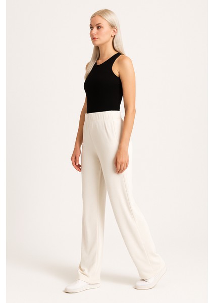 Kadın Kadife (Velour) Straight Fit Pantolon indirimleri