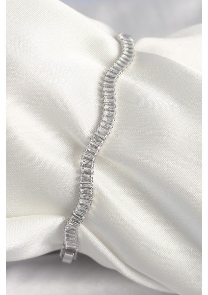 Bfs Pirinç Gümüş Renk Su Yolu Zirkon Taşlı Model Kadın Bileklik