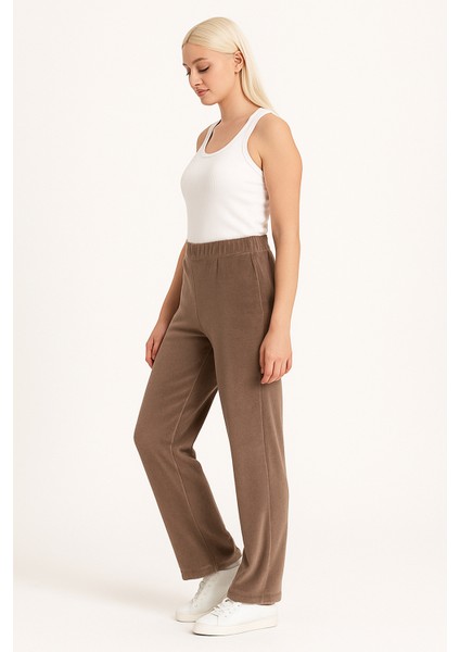 Kadın Kadife (Velour) Straight Fit Pantolon indirimleri
