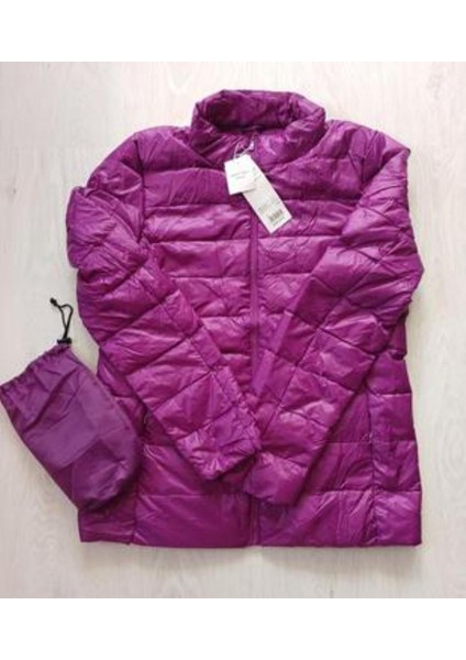 Ekstra Hafif Katlanıp Kendi Kesesine Konan Dolgulu Mont, Ultra Hafif ve Ince, Tüy Dolgulu Kadın Ceket, Iki Yanda Fermuarlı Gizli Cep