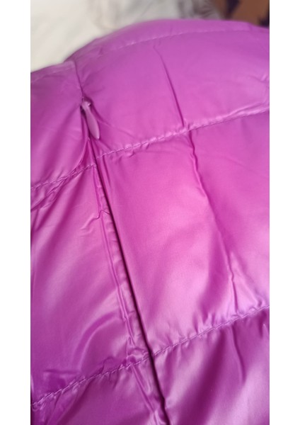 Ekstra Hafif Katlanıp Kendi Kesesine Konan Dolgulu Mont, Ultra Hafif ve Ince, Tüy Dolgulu Kadın Ceket, Iki Yanda Fermuarlı Gizli Cep fırsatları