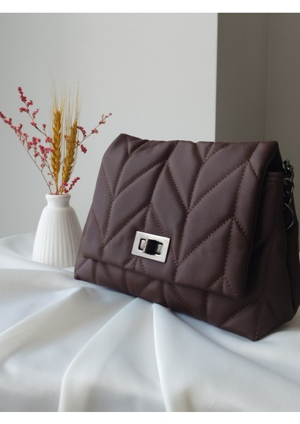 Zincir Askılı Zigzag Desen Kahverengi Kadın El, Omuz, Clutch Çanta fırsatları