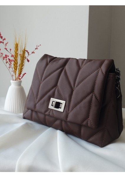 Zincir Askılı Zigzag Desen Kahverengi Kadın El, Omuz, Clutch Çanta indirimleri